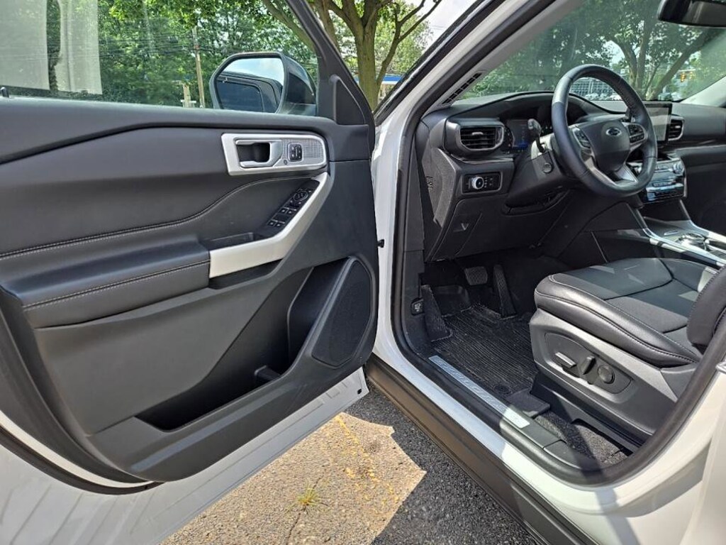 Certified 2023 Ford Explorer Limited with Moonroof and Navigation SUV