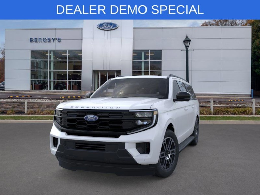 New 2025 Ford Expedition Max Active 202A SUV