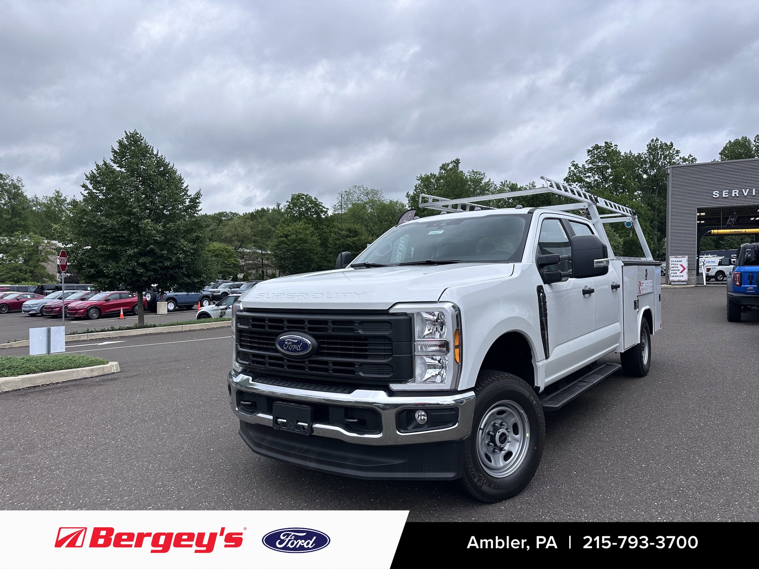 2025 Ford F-250 Super Duty XL's photo