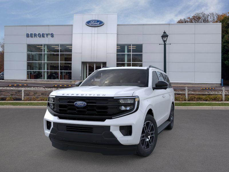 2025 Ford Expedition photo 2