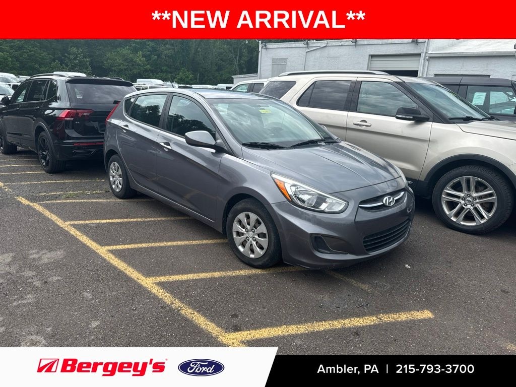 Used 2016 Hyundai Accent SE Hatchback