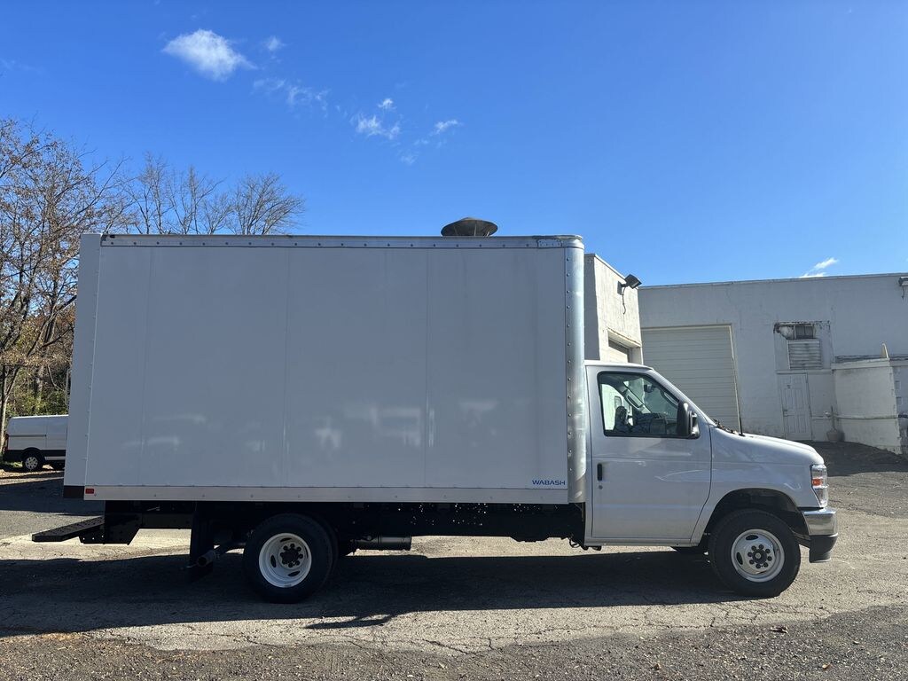 New 2024 Ford E-450SD Base Cab/Chassis