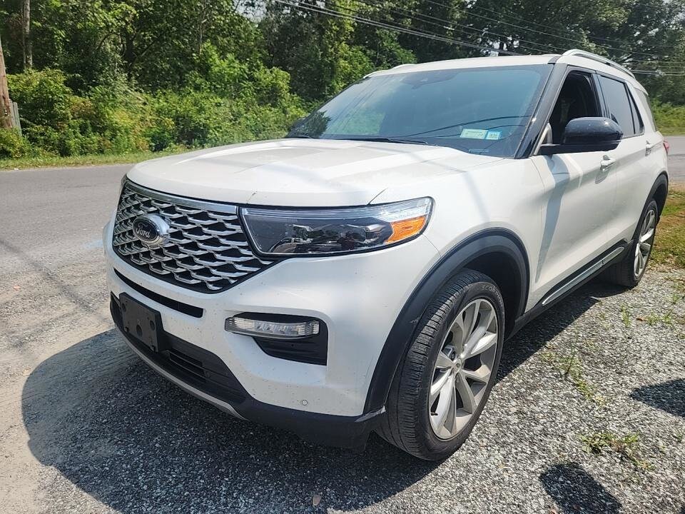 2022 Ford Explorer Platinum photo 3