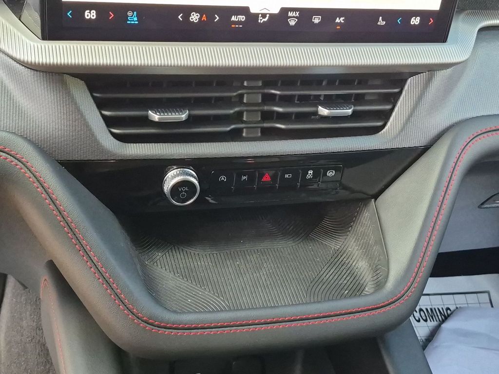 2026 Ford Explorer ST - Photo 19