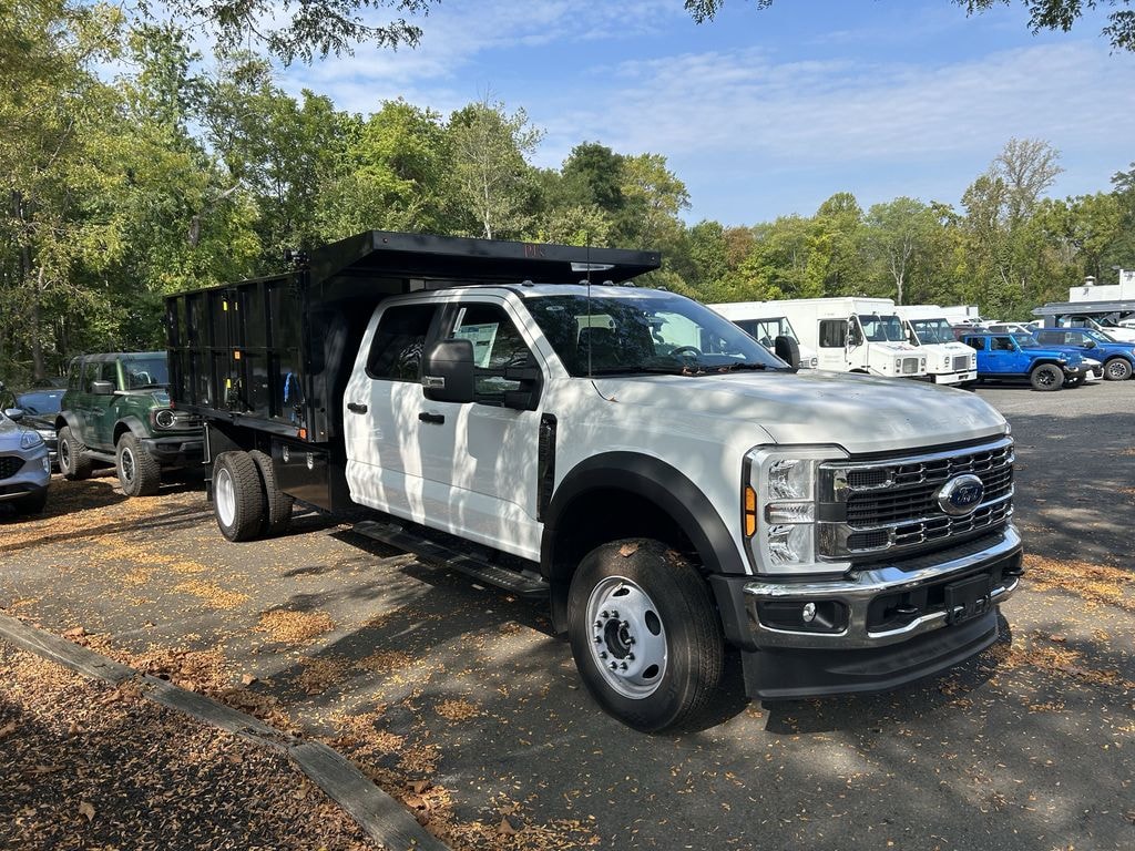 New 2025 Ford F-550SD XL 4X4 Crew Cab with Dump body Chassis