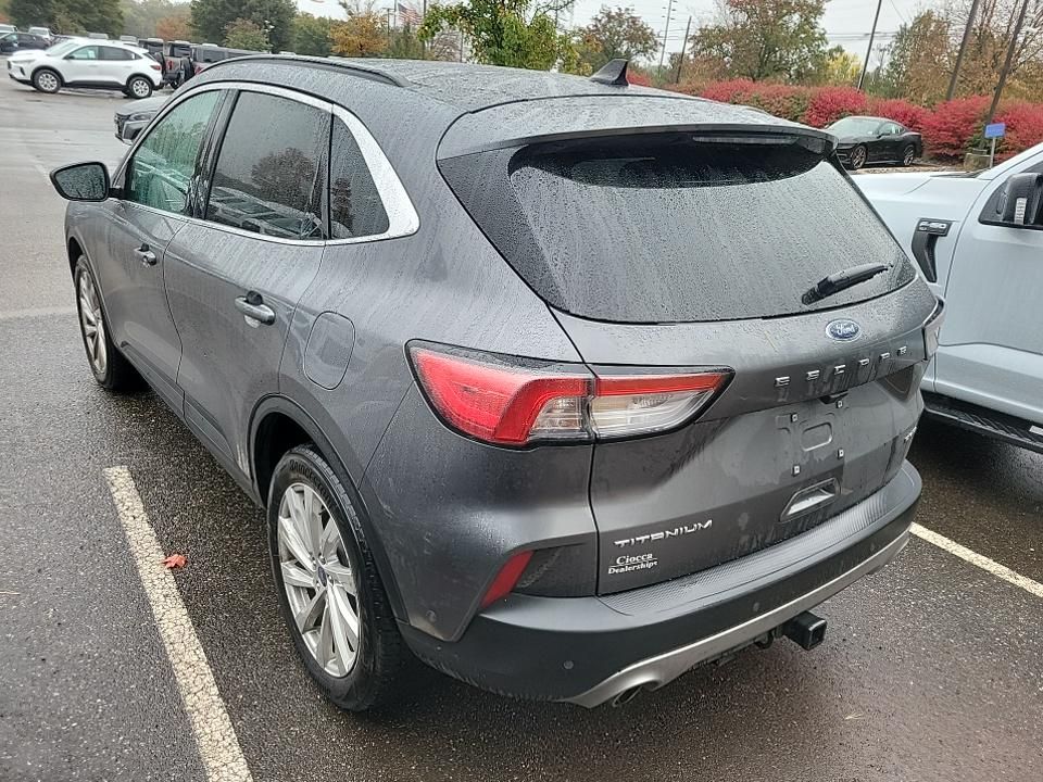 2022 Ford Escape Titanium Elite photo 3