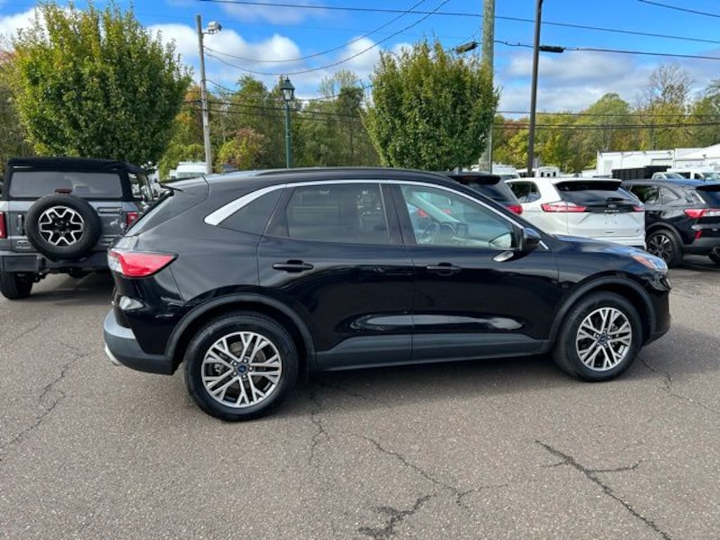 Certified 2022 Ford Escape SEL with Navigation and a Moonroof SUV