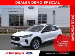 2025 Ford Escape ST-Line with Cold Weather and Tech Package SUV