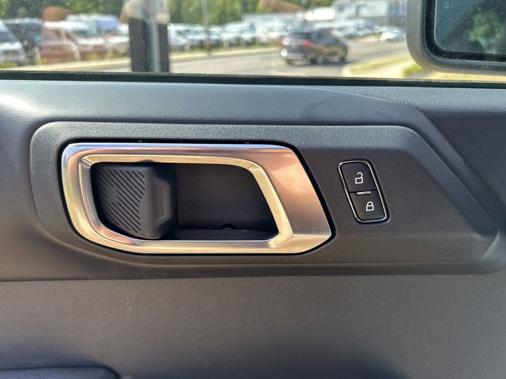 2025 Ford Bronco 4-Door Badlands - Photo 11