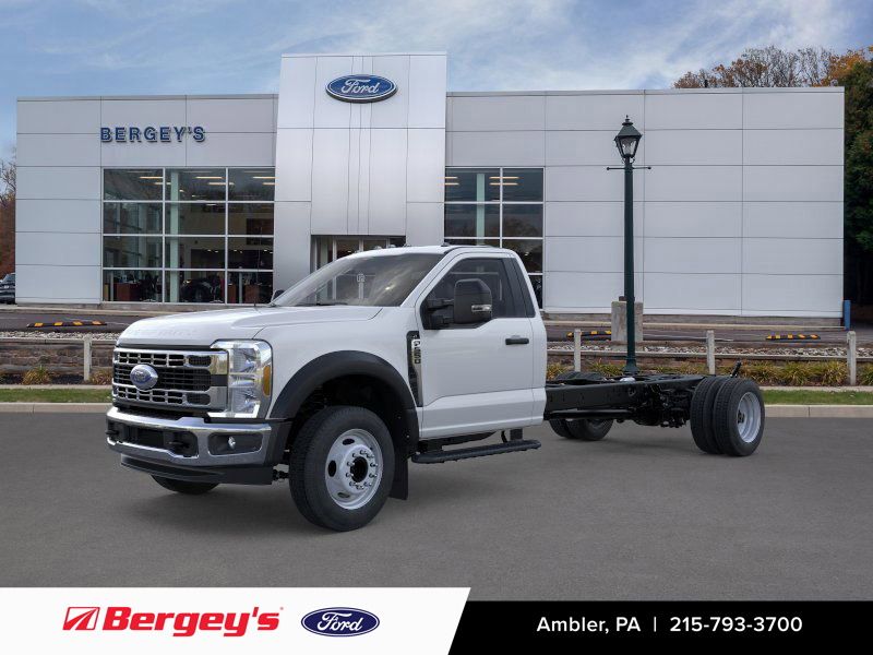 2026 Ford F-550 Super Duty Chassis Cab XL's photo