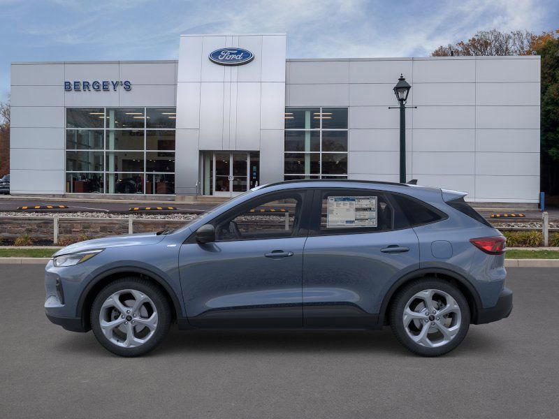 2025 Ford Escape ST-Line photo 3