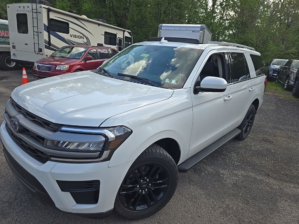 Used 2024 Ford Expedition XLT SUV