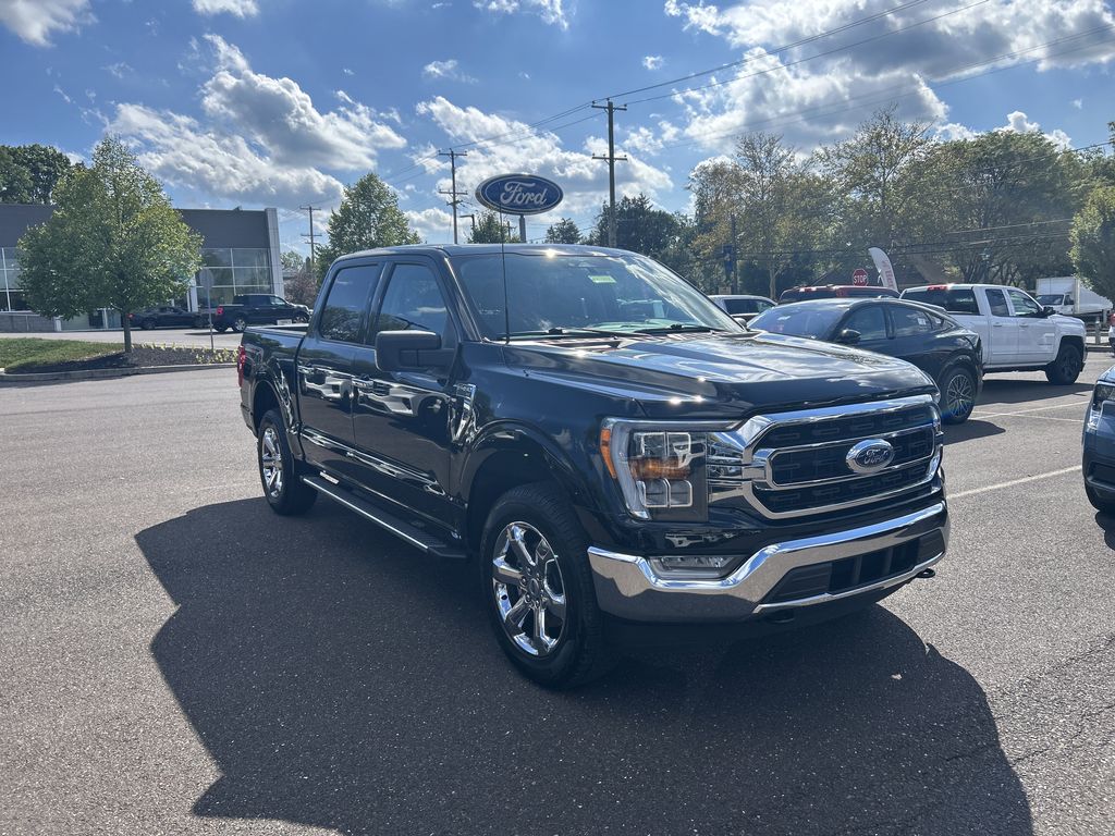 2023 Ford F-150 XLT photo 3
