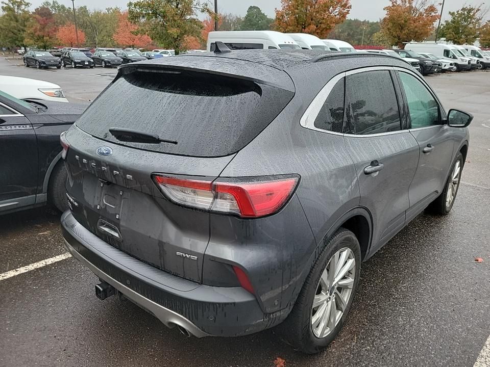 2022 Ford Escape Titanium Elite photo 4