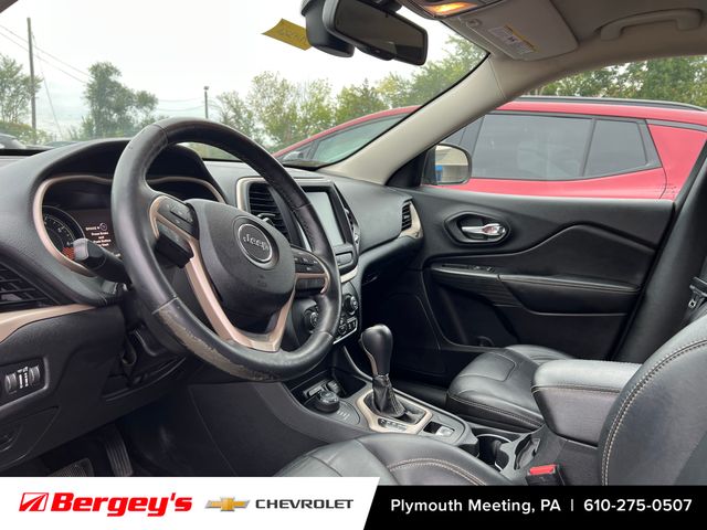 2015 Jeep Cherokee Limited photo 2