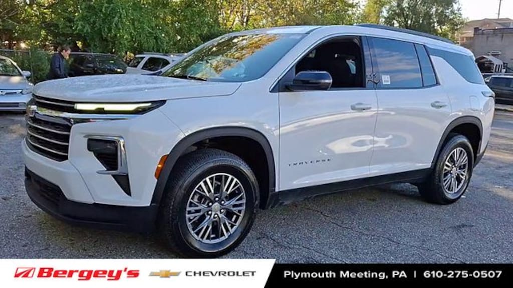 Certified 2025 Chevrolet Traverse LT SUV