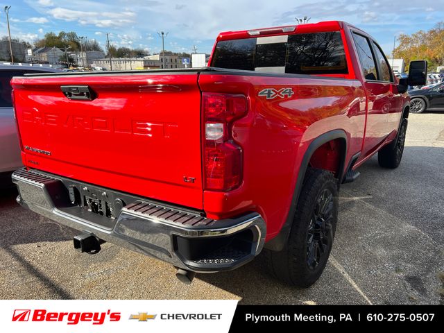 2025 Chevrolet Silverado 2500HD LT photo 2