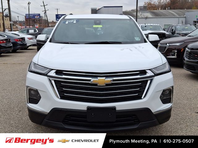 2023 Chevrolet Traverse Cloth photo 2
