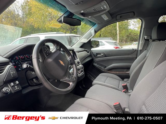 2018 Chevrolet Suburban LS photo 3