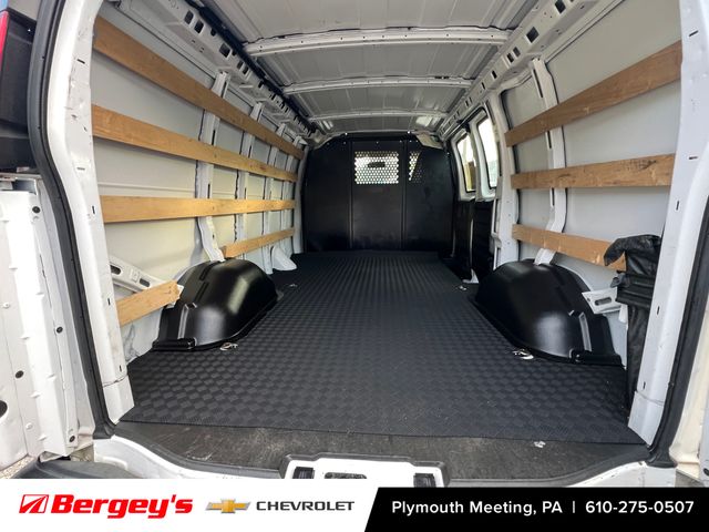 2023 Gmc Savana Cargo 2500 Base photo 4