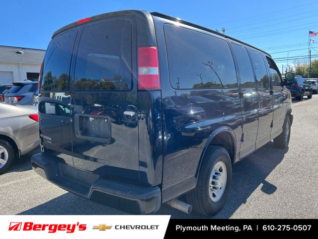 2015 Chevrolet Express Passenger 2500 LS photo 2