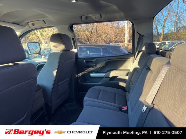 2018 Chevrolet Silverado 2500HD LT photo 2