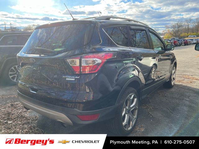 2017 Ford Escape Titanium photo 2