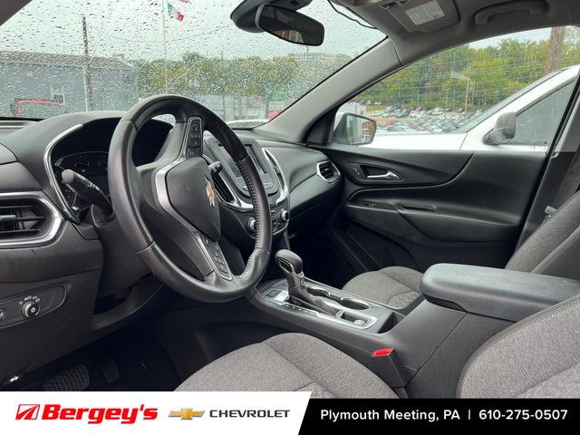 2022 Chevrolet Equinox LT photo 3