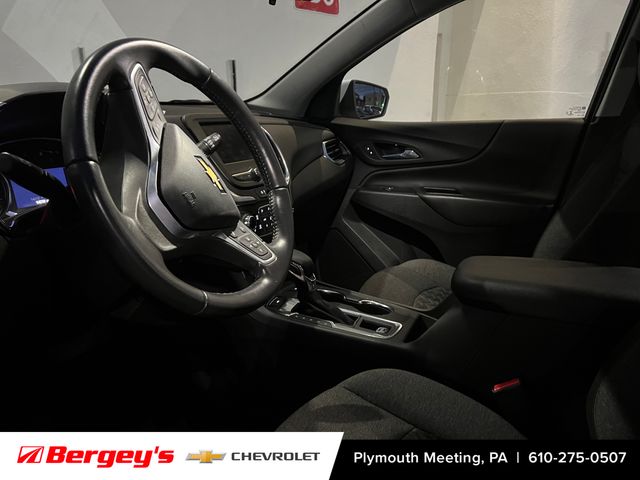 2022 Chevrolet Equinox LT photo 3