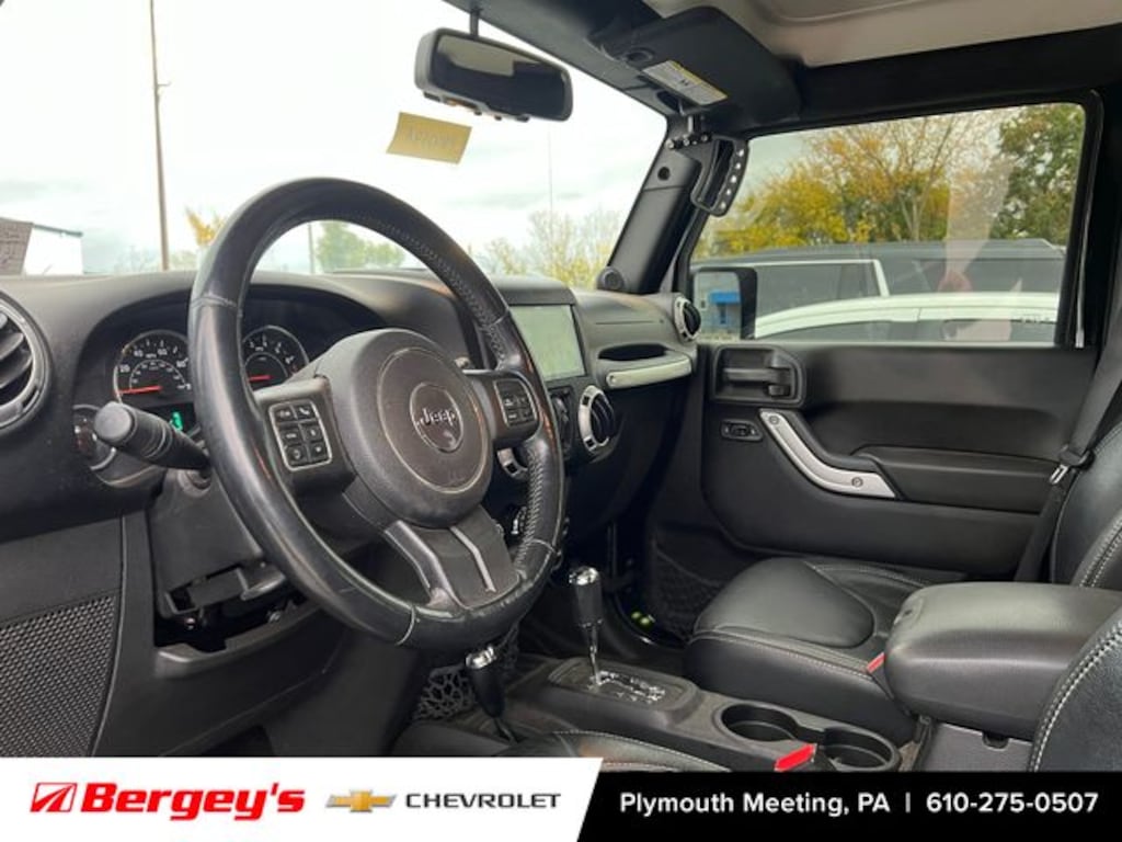 Used 2014 Jeep Wrangler Unlimited Sahara SUV
