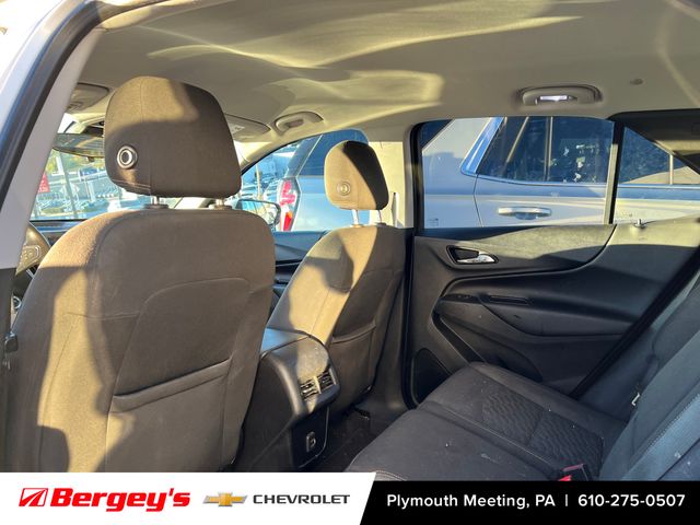 2019 Chevrolet Equinox LT photo 3