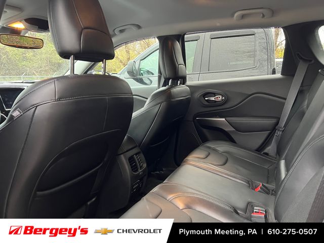 2020 Jeep Cherokee Limited photo 2