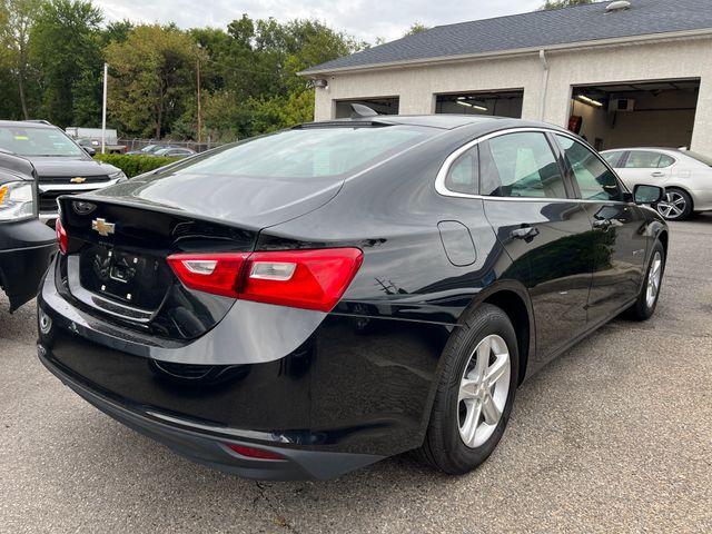 2019 Chevrolet Malibu LS photo 2