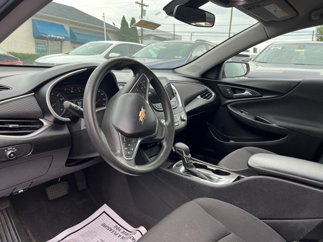 2021 Chevrolet Malibu LS photo 3