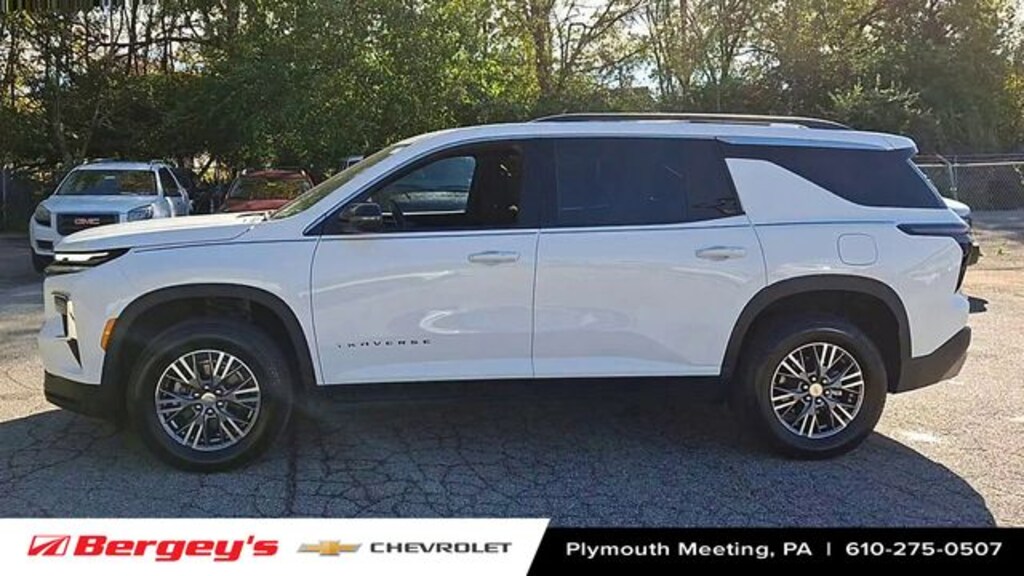 Certified 2025 Chevrolet Traverse LT SUV