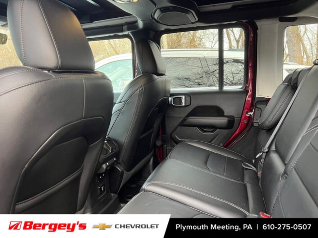 Used 2021 Jeep Wrangler SUV