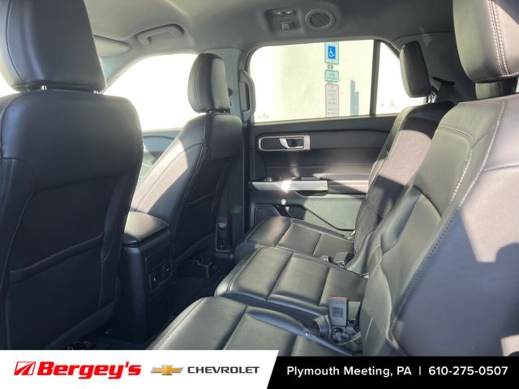 Used 2023 Ford Explorer XLT SUV