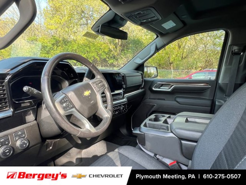 Used 2022 Chevrolet Silverado 1500 LT Truck