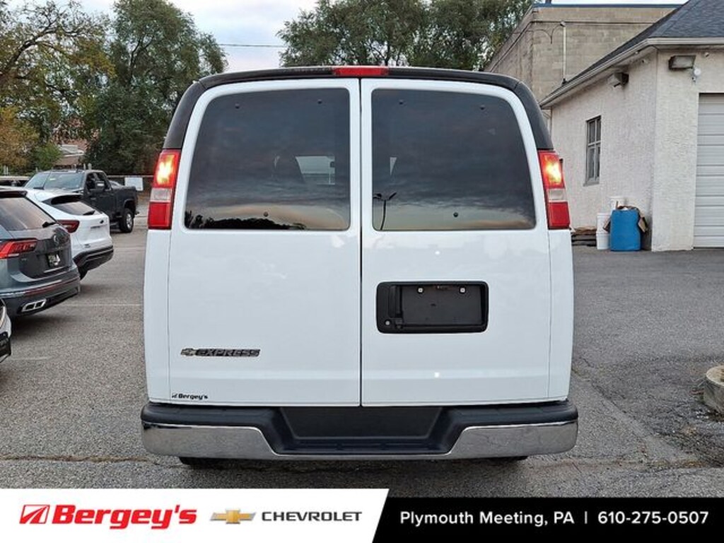 Certified 2017 Chevrolet Express 3500 LT Minivan/Van