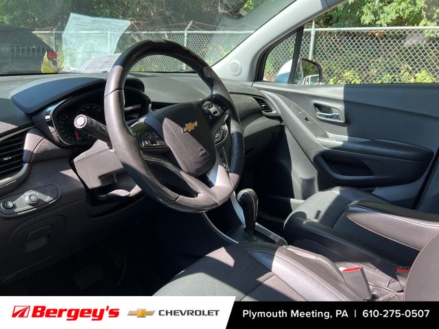 2022 Chevrolet Trax LT photo 3