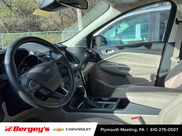 2017 Ford Escape Titanium photo 3