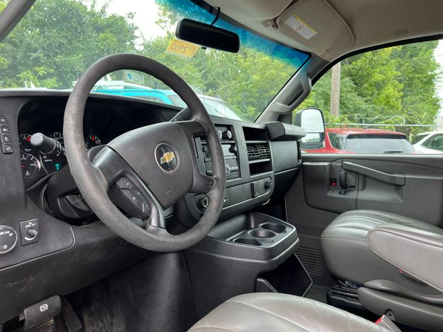2016 Chevrolet Express Cargo 2500 Work Van photo 3