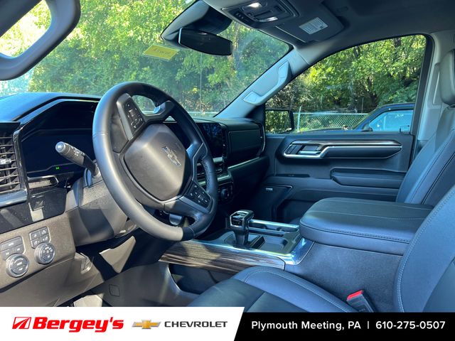 2024 Chevrolet Silverado 1500 RST photo 3