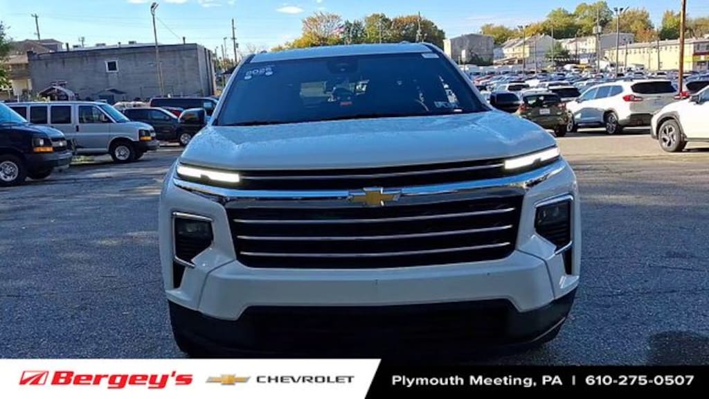 Certified 2025 Chevrolet Traverse LT SUV