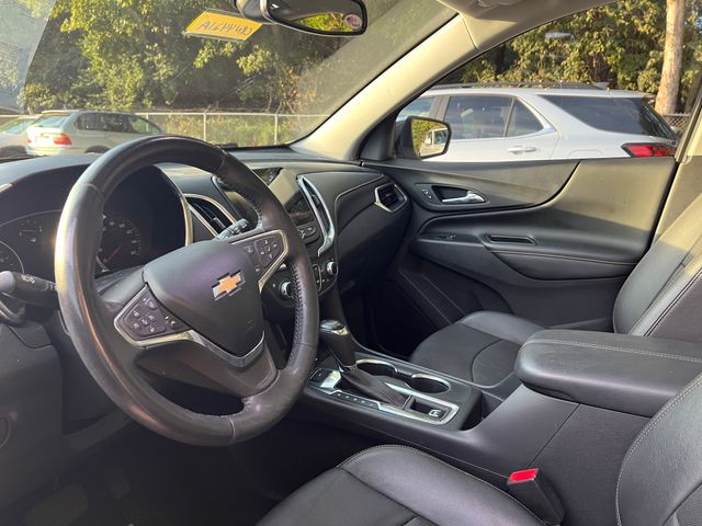 2021 Chevrolet Equinox Premier photo 2