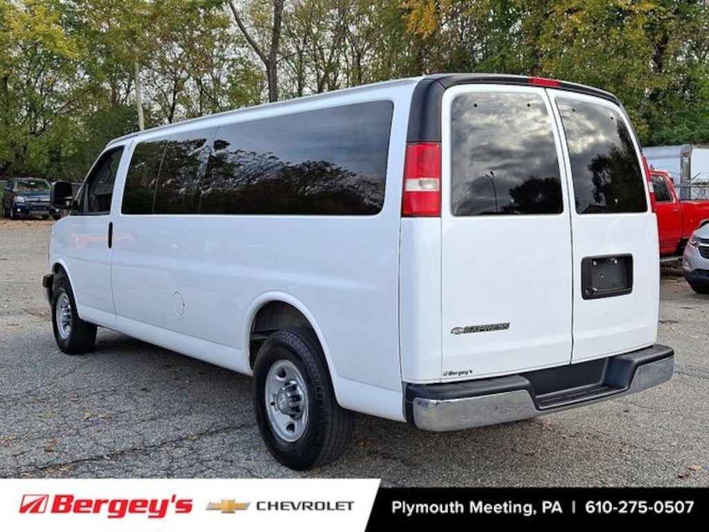 Certified 2017 Chevrolet Express 3500 LT Minivan/Van