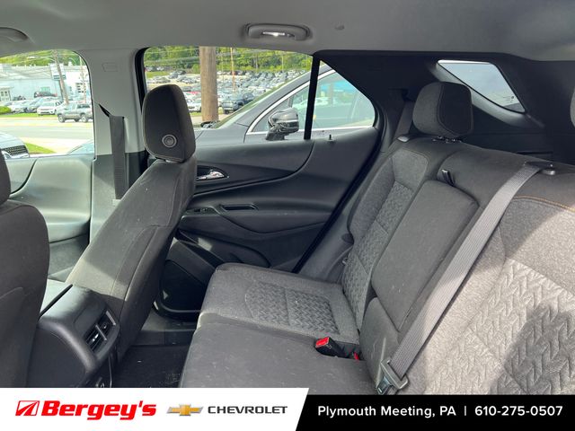 2022 Chevrolet Equinox LT photo 3