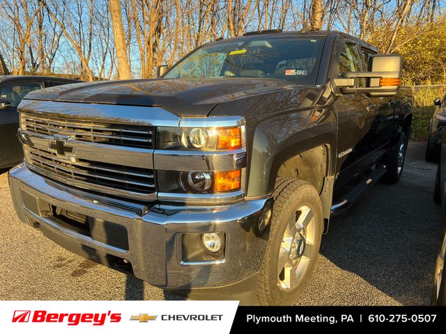 2018 Chevrolet Silverado 2500HD LT photo 3