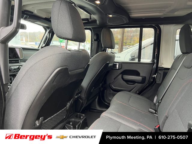 2024 Jeep Wrangler Rubicon photo 4