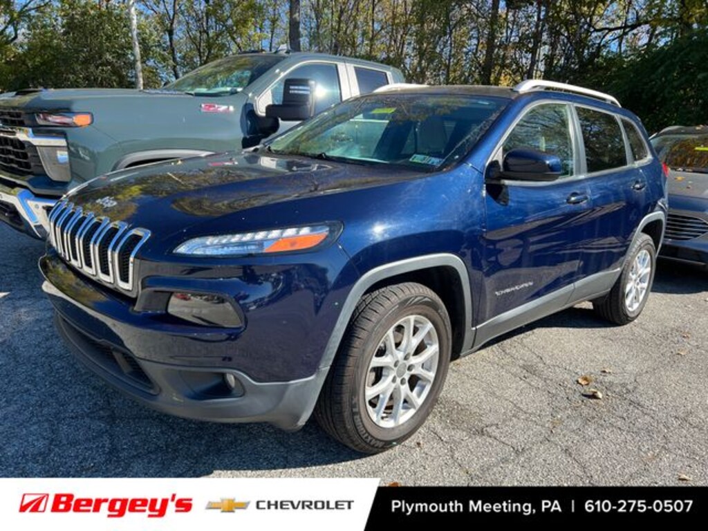 Used 2016 Jeep Cherokee Latitude SUV